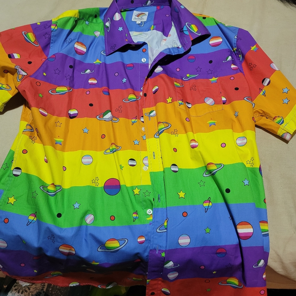 Rainbow planet button up